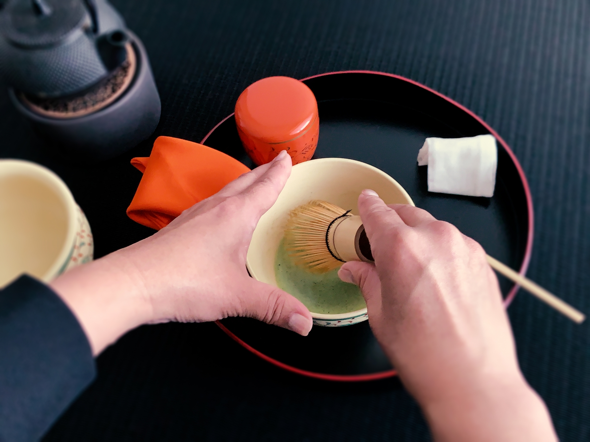 【11月】テーブル茶道<br>季節の和菓子付き